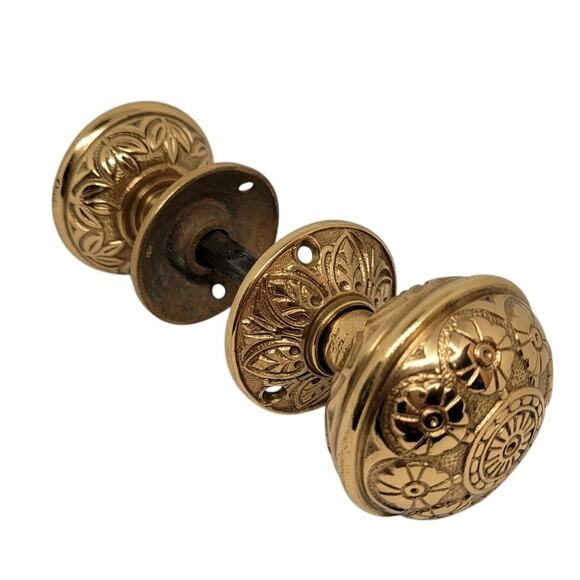Antique Brass Ornate Door Knob & Rosette Set Victorian Cast Style Architectural - Picture 1 of 10